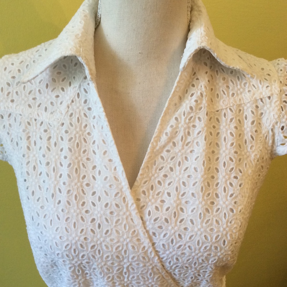 Cute INC White Eyelet Wrap Dress size 8P - Picture 4 of 14